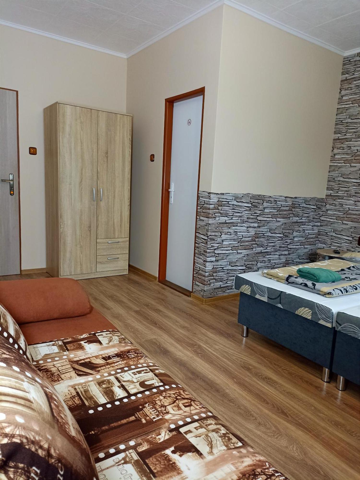 Abturist Penzion Štúrovo Екстериор снимка