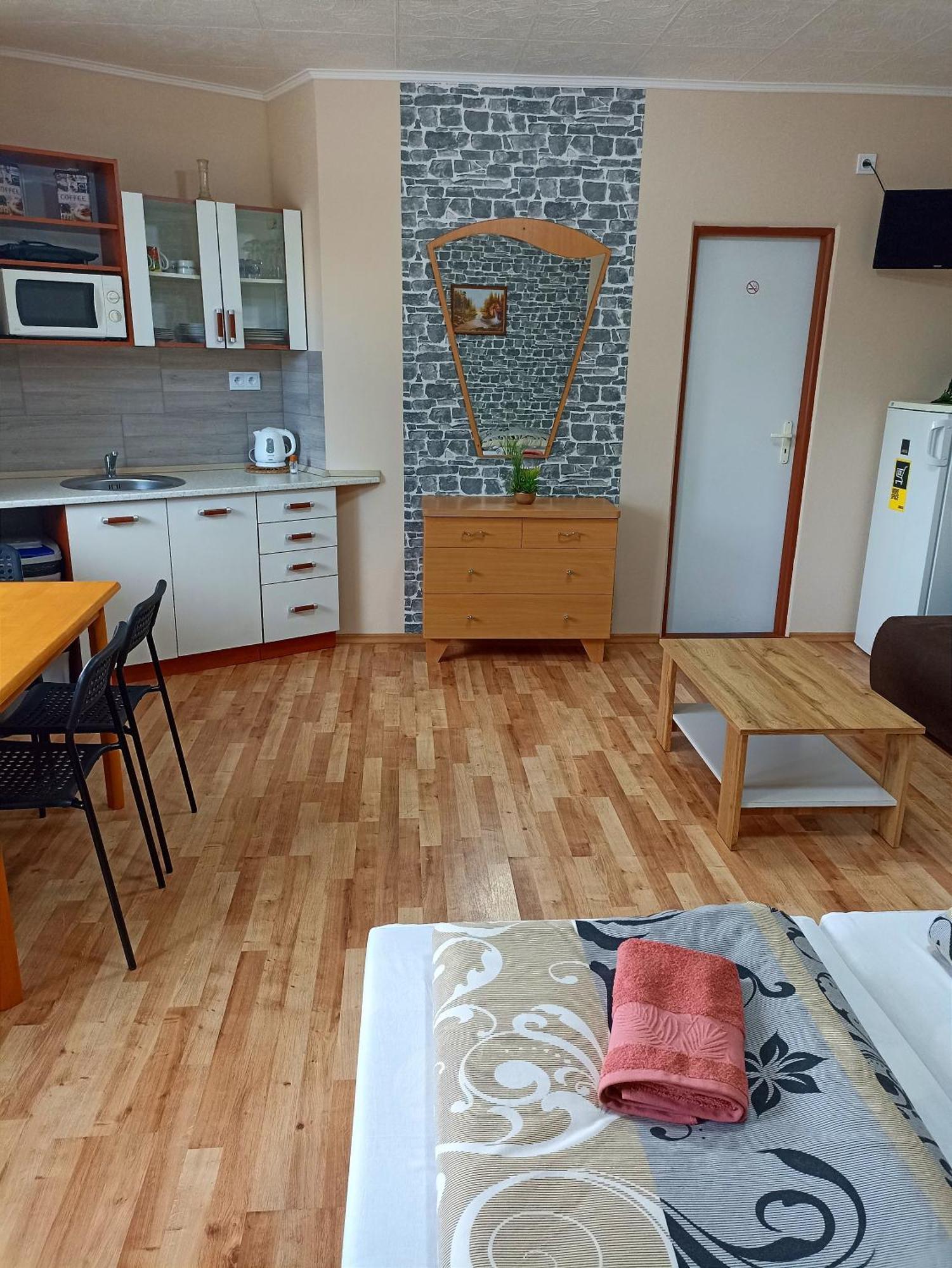 Abturist Penzion Štúrovo Екстериор снимка