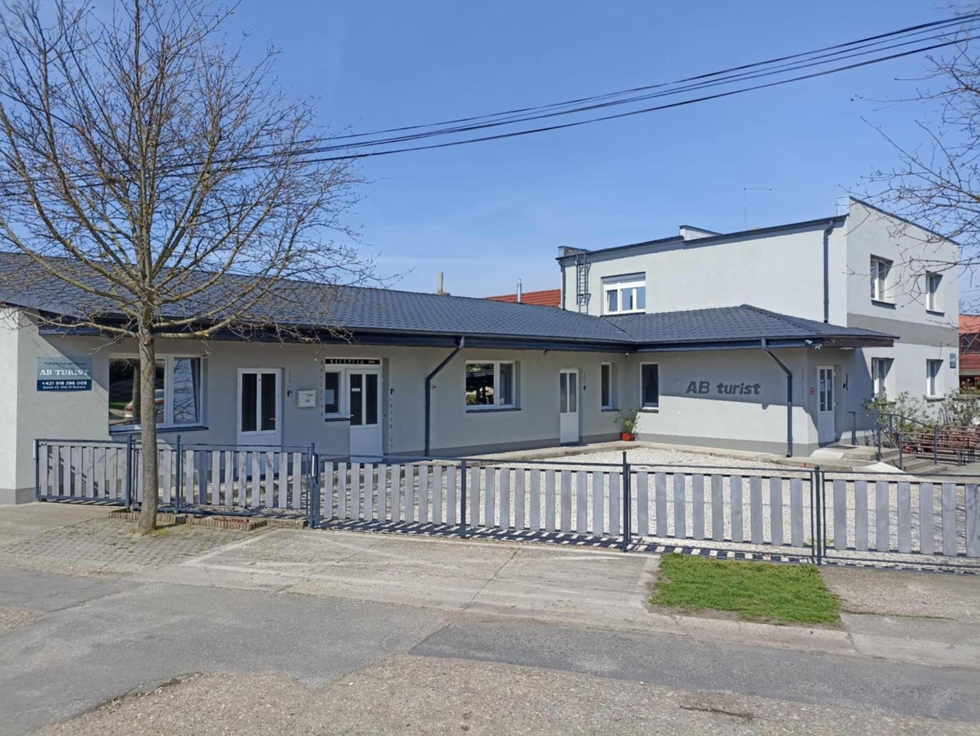 Abturist Penzion Štúrovo Екстериор снимка